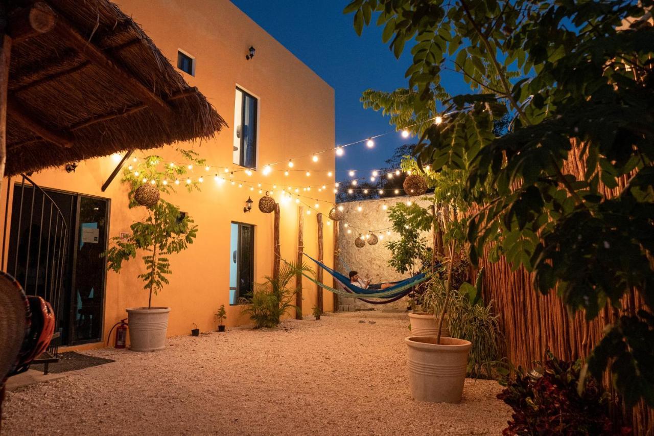 New Friends Hostel & Bar Adults Only Valladolid  Exterior foto